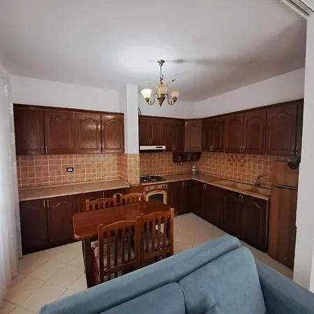 Ledio Apartman *